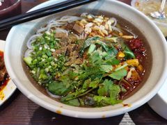 张飞牛肉粉-爆炸头阿姨小四川正宗川味小吃(无任何分店)