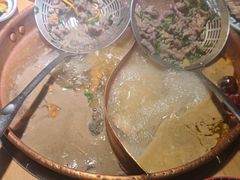 -洱火云南酸菜牛肉火锅(石景山当代商城店)