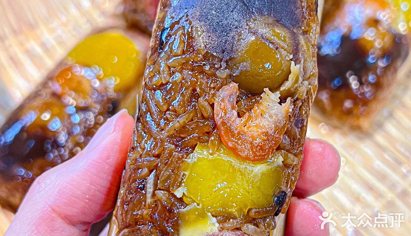 这个乳鸽真滴会bao汁，又嫩又脆！