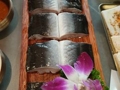 -围炉肉舍•炭烤活鳗•丹东海鲜烤肉(步行街店)