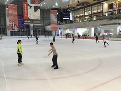 -冰纷万象滑冰场(深圳万象城店)