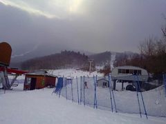 -亚布力新体委滑雪场