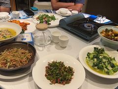 -海鸿荟·沿江菜(中山北路店)