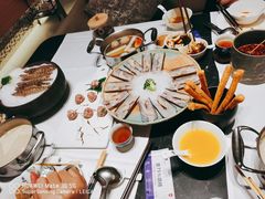 -红鼎豆捞·非遗鲍皇汤火锅(宝丰路店)