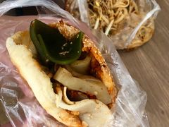 麻辣烫夹馍-老鼓楼麻辣烫夹馍