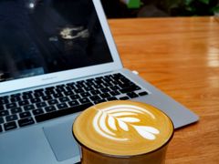 拿铁-阿什卡咖啡馆ESSCA COFFEE(塔里木石油宾馆店)