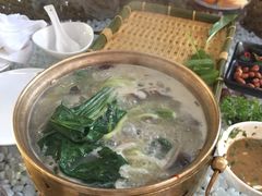 -慢丽江·云南野生菌土鸡锅(付家庄店)