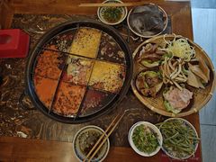 -艾嬢七八九老火锅(37年李子坝店)