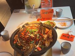 -鸣记脆皮烤鱼·海鲜烤鱼(三八广场店)