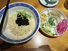 炸酱面-肘子酥•天津一绝•特色捞面(德云社店)