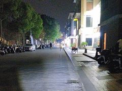 -锦秋路-停车场