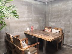 -HIGH FIVE哈福手工汉堡(桂林路店)