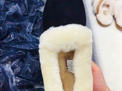 -UGG(燕莎奥特莱斯购物中心店)
