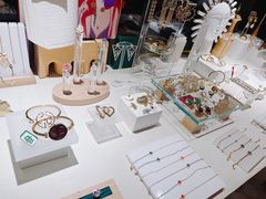 -LADY FAFA(巨鹿路陕西南路路口店)