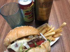 -The Habit Burger Grill 哈比特汉堡(爱琴海店)
