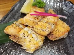 盐烤三文鱼骨-尺山寸水日料(马桥满天星店)