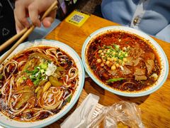 -红九格老火锅(三峡广场店)
