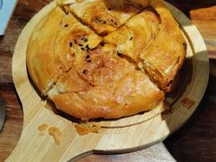锅魁-麻婆婆白家肥肠粉(海岸城店)
