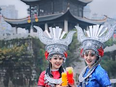 -奈雪的茶(亨特国际广场店)