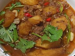 秘制黄焖牛三鲜-俏湘私房菜(国贸店)