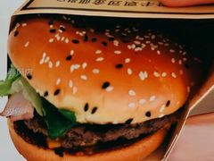 安格斯MAX厚牛培根堡-麦当劳(春风店)
