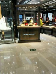 -六福珠寶(银泰百货大红门店)