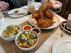 -ROAST coffee & eatery