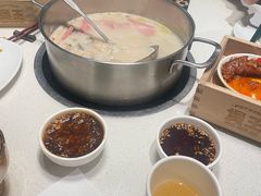 -煲王粤菜餐厅(中侨中心店)