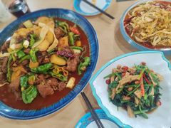 -尕盼舍连锁餐饮大盘鸡拌面王(中和美食街店)