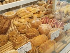 -焙丽拾光(麦凯乐直营店)