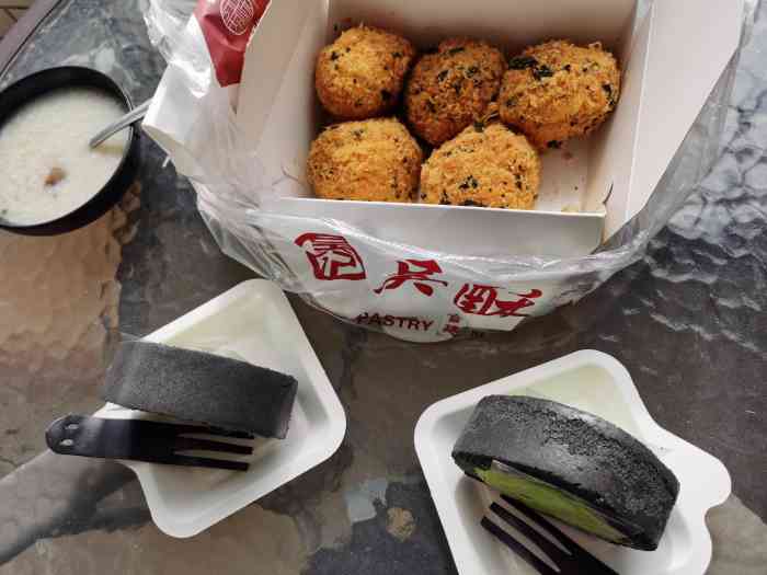 吴酥生宫廷酥饼-"本来想去买桃酥,结果没有了,试吃了有的几.