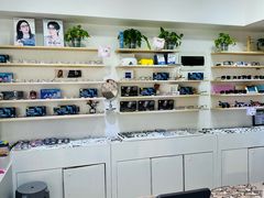 -天空之镜眼镜店蔡司依视路授权店(天通苑店)