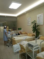 -苗方清颜祛痘·皮肤管理