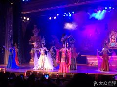 -金东尼人妖秀