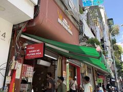 -Bánh Mì Huynh Hoa