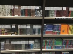 -钟书阁(群光广场店)