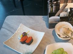 -雍容荟帝王蟹活龙虾展台自助(IFS黑金店)