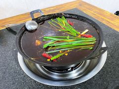 红汤锅底-石灰市毛记烧鸡公(解放碑店)