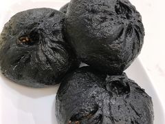 黑猪肉黑金包-李与白包子铺(桐梓林店)