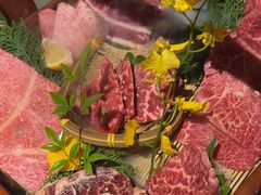 -山川小町·极番烧肉(新地假日广场店)