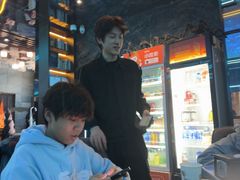 -屋有岛沉浸游戏旗舰店(中山公园店)