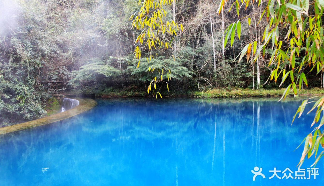 水蓝蓝的望眼欲穿水美景美就是人太多了