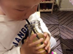 -志龙皇冠吃货椰子铺
