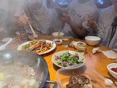 -大众跷脚牛肉馆·非遗传承单位(峨眉山店)