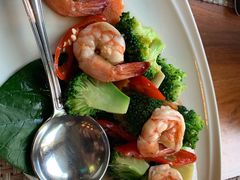 -Chom Cafe and Restaurant