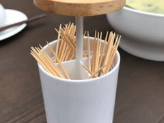 -几个木匠匠人厨房
