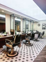 -理昂男士理发店 Barber shop