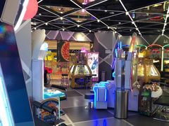 -反斗乐园π·电玩·高空拓展·蹦床(龙华天虹店)