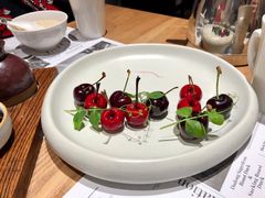 樱桃鹅肝-小大董·烤鸭(凤凰汇店)