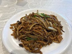 鲜茶树菇炒肉丝-马凯餐厅(地安门店)